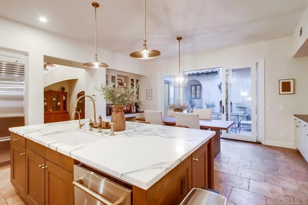 https://cdn.realtyfeed.com/cdn/127/306527959/ebc3d10a9f63cedf480b8e7e5f23de4d.webp