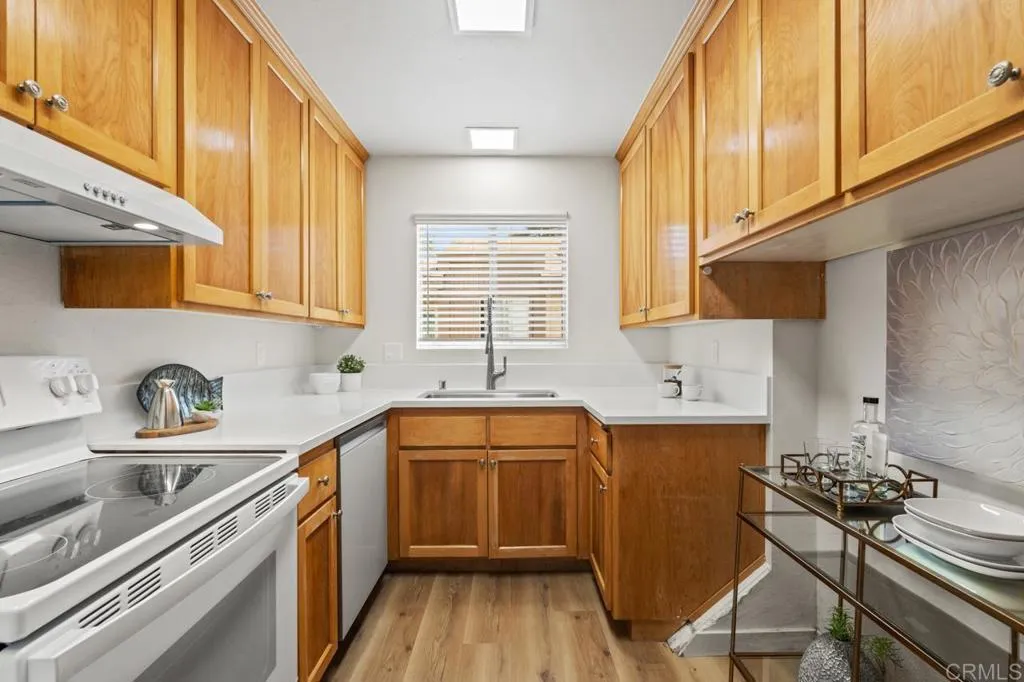https://cdn.realtyfeed.com/cdn/127/306528003/19ab3b3c609ca4397095e73bfa4eb004.webp