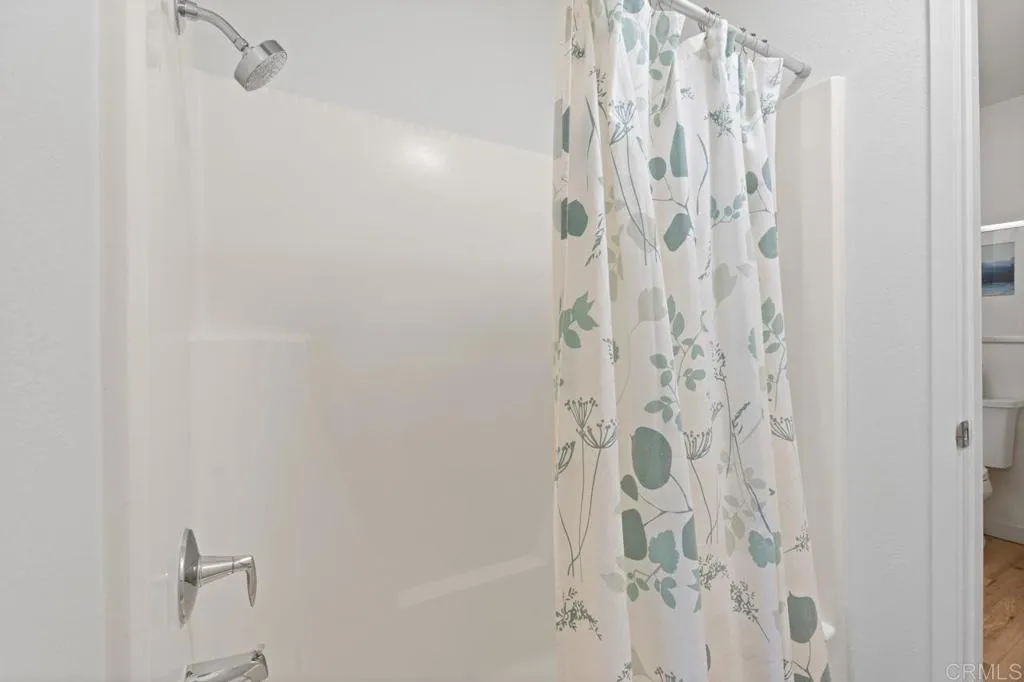https://cdn.realtyfeed.com/cdn/127/306528003/aebeecad237441900fd090e2017da047.webp