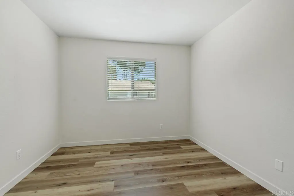 https://cdn.realtyfeed.com/cdn/127/306528003/ca25591f26a148f98dd974de24d6b66c.webp