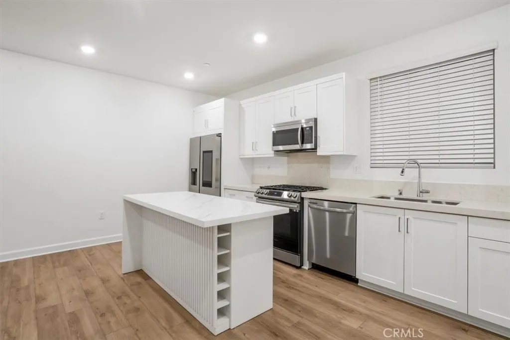 https://cdn.realtyfeed.com/cdn/127/306528036/0d7a2cacd5e8484c9ab081a9516a6688.webp