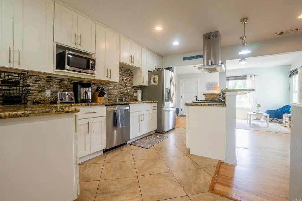 https://cdn.realtyfeed.com/cdn/127/306528057/577a37b5f2c3c3d84e8fa6cd331adafd.webp