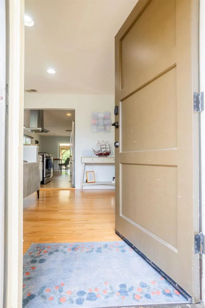 https://cdn.realtyfeed.com/cdn/127/306528057/731f702d9a31a84755876ebdc13c5390.webp