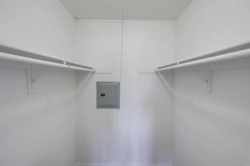 https://cdn.realtyfeed.com/cdn/127/306528091/db01ee1cc81eaa7c9f700c513ceb281e.webp
