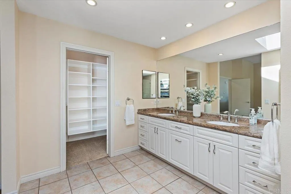 https://cdn.realtyfeed.com/cdn/127/306528143/2a1119dbecd5d1c3309fe267f75d71f3.webp