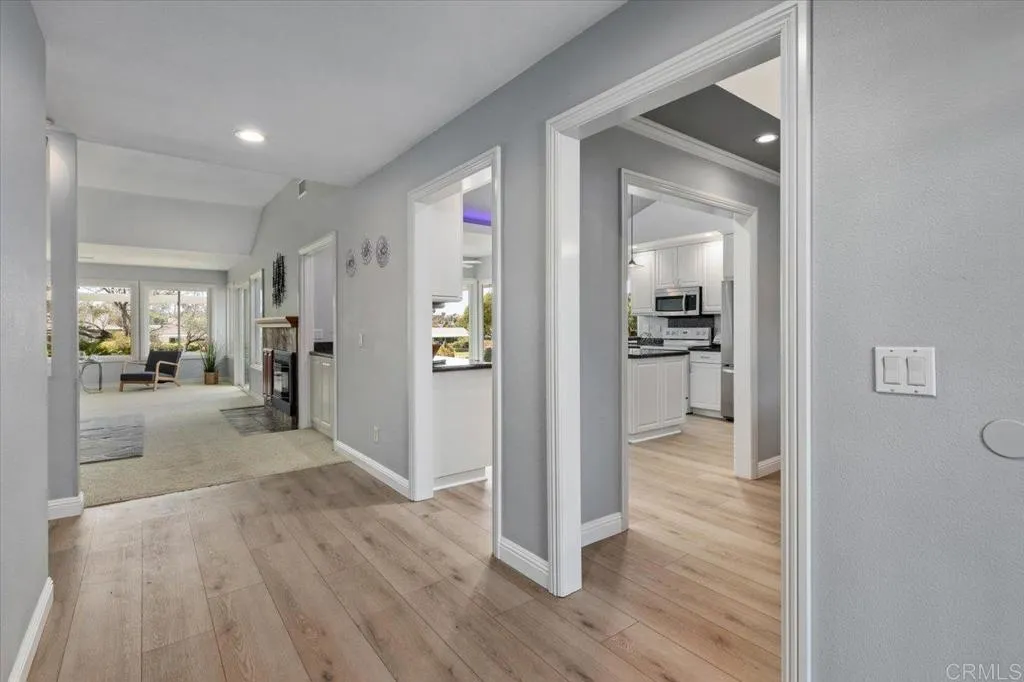 https://cdn.realtyfeed.com/cdn/127/306528143/308f9b799624fb6e8407f2e1388f78cd.webp