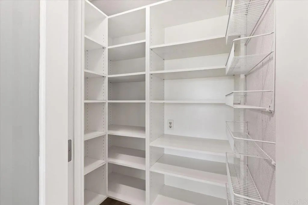 https://cdn.realtyfeed.com/cdn/127/306528143/5f4e9ec2f9ae032717f7c24cfb3d0f5d.webp