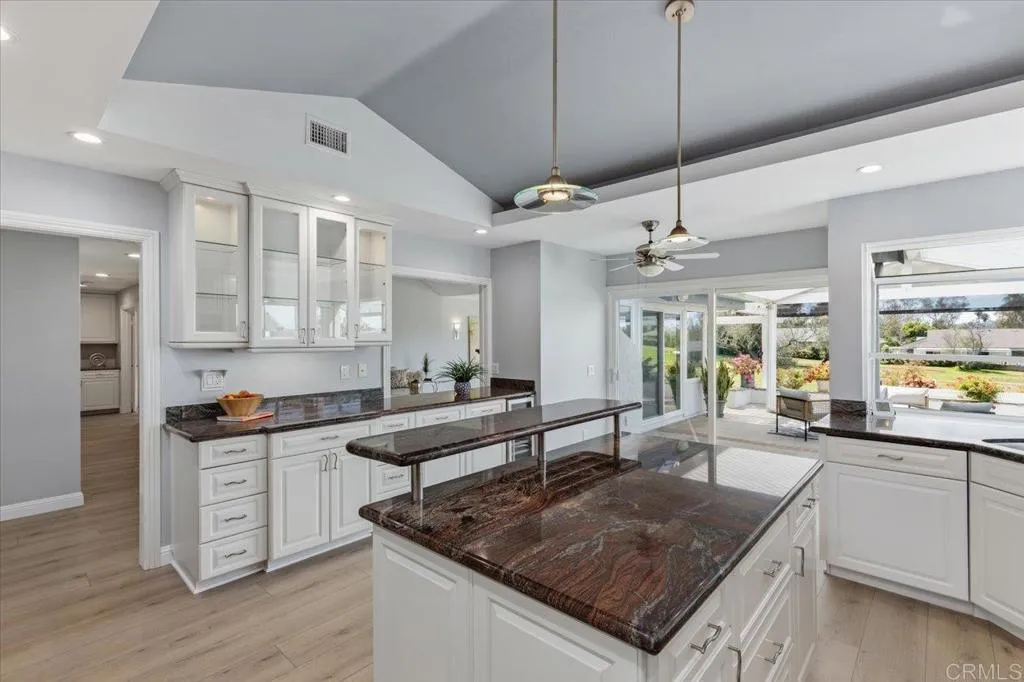 https://cdn.realtyfeed.com/cdn/127/306528143/b05e5b4af0925f27f4ad76d3b5684592.webp