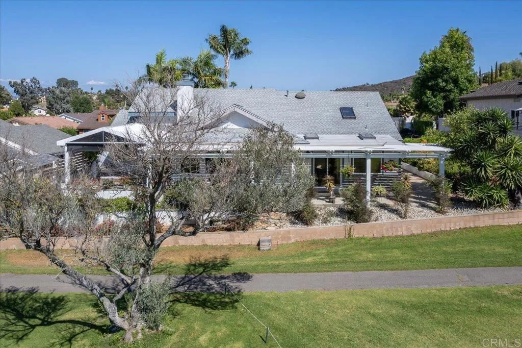 https://cdn.realtyfeed.com/cdn/127/306528143/f75f002bfeedee325b9846b5a15ace9f.webp