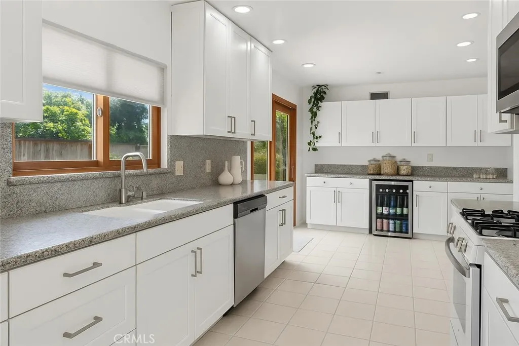 https://cdn.realtyfeed.com/cdn/127/306528245/9f6601316dff4e7f9927c2f15a14762e.webp