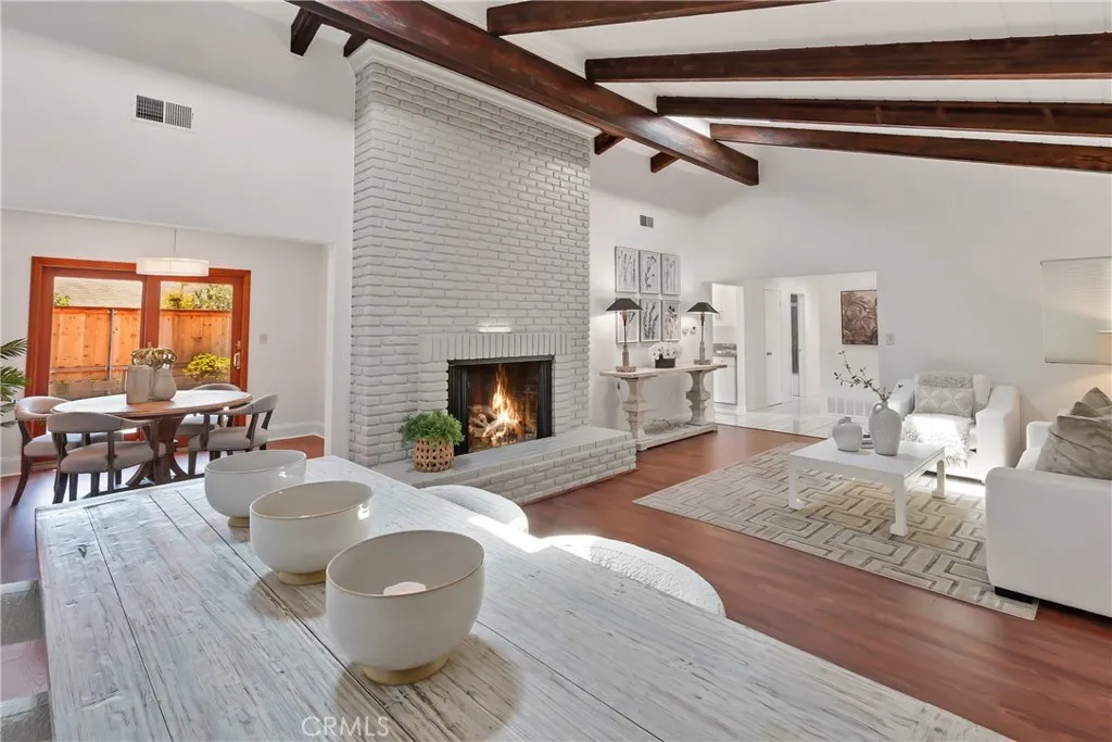 https://cdn.realtyfeed.com/cdn/127/306528245/d42704742802e6b353adeb25ddc16575.webp