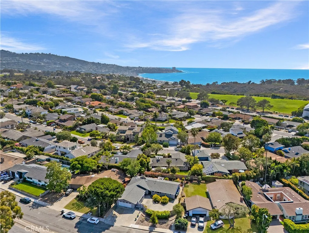https://cdn.realtyfeed.com/cdn/127/306528245/d98882cd7bb23fbace4d969fe8b563a3.webp
