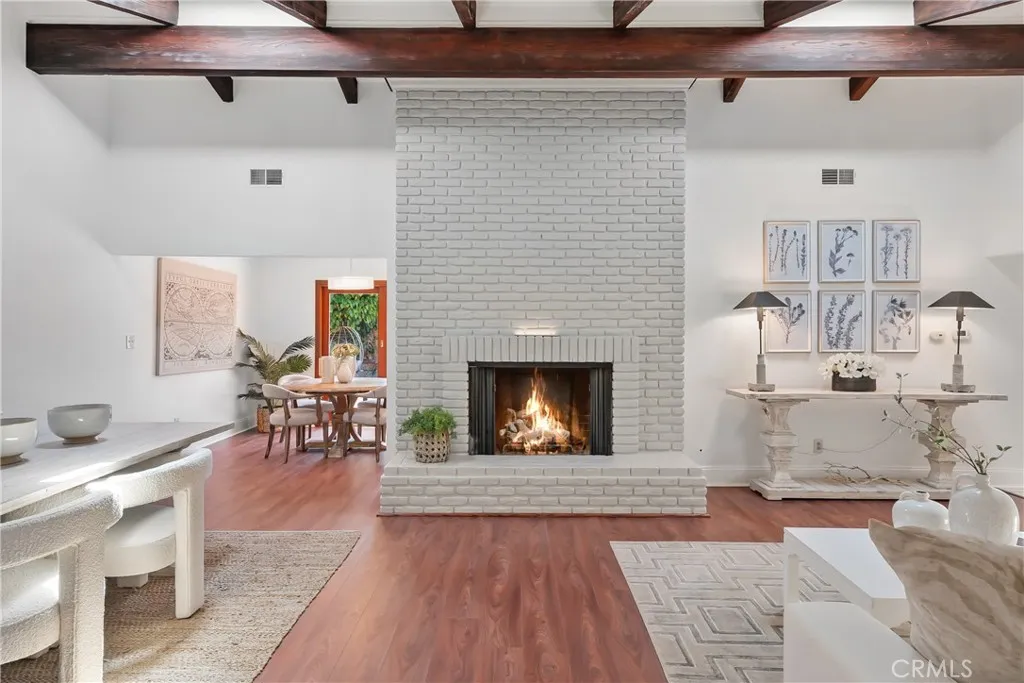 https://cdn.realtyfeed.com/cdn/127/306528245/f0ea2a115b35d14bc919d30a8264b74c.webp