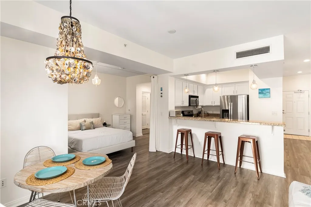 Photo #2: OC25192145 Listing 