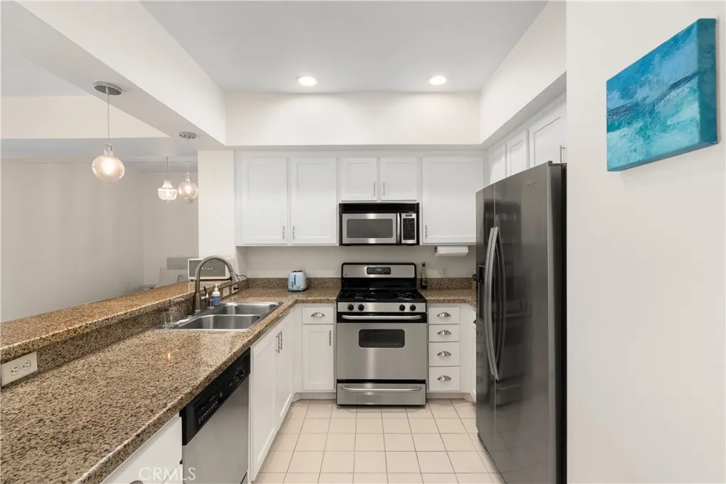 Photo #6: OC25192145 Listing 