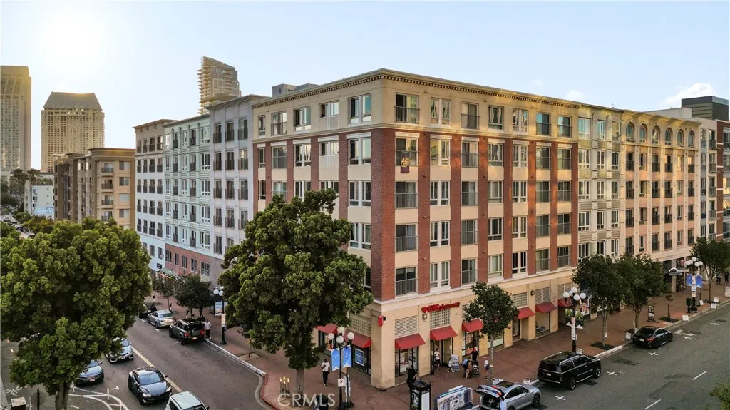 https://cdn.realtyfeed.com/cdn/127/306528248/e181350df1508f2f5e1ad3b0ad1de668.webp