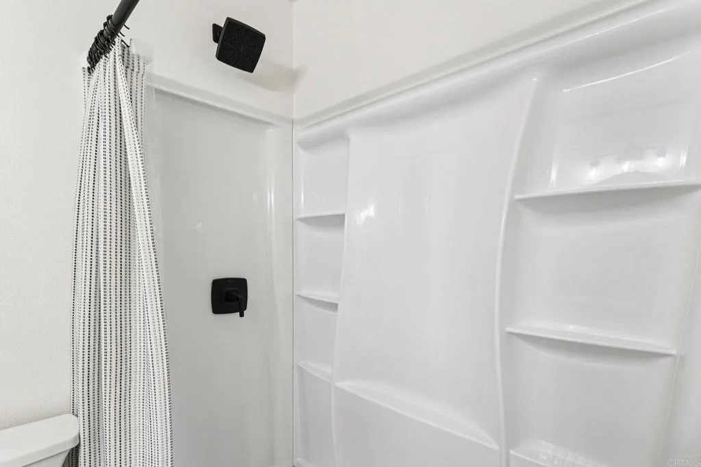 https://cdn.realtyfeed.com/cdn/127/306528277/c06ea6928aa1af3152606ee78340660b.webp