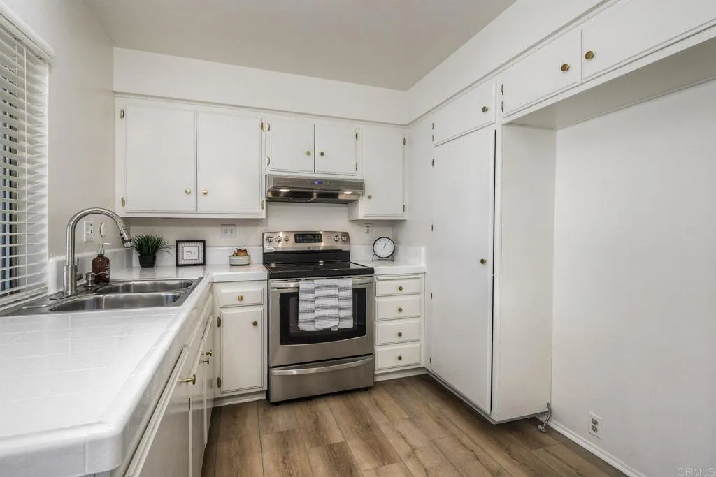 https://cdn.realtyfeed.com/cdn/127/306528332/751784ba437ce2baf2f55a14cc1b8341.webp