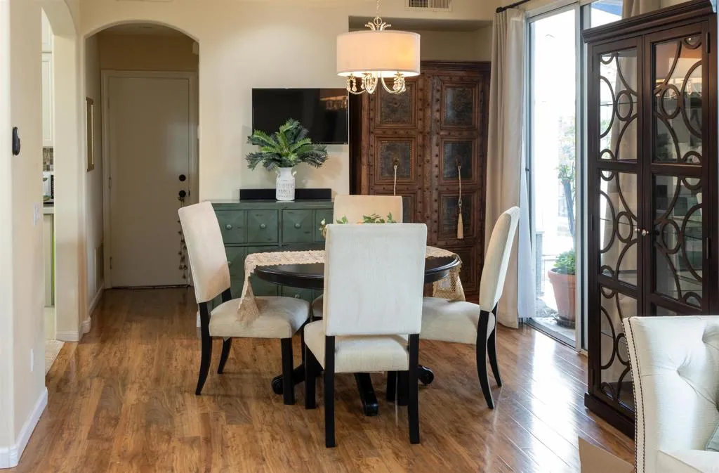https://cdn.realtyfeed.com/cdn/127/306528341/095b0d77dcef2ef53f72e1fdb7aa700b.webp