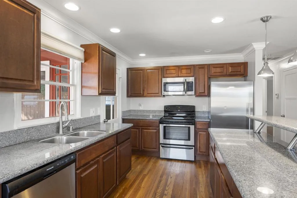 https://cdn.realtyfeed.com/cdn/127/306528361/1645fd0f5123877f740dbf71e75f4f75.webp