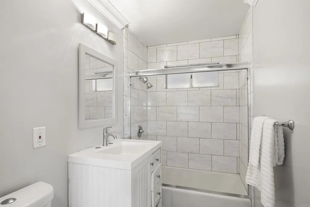 https://cdn.realtyfeed.com/cdn/127/306528361/a6878e7b9f4b4f79f773e5ed1706223f.webp