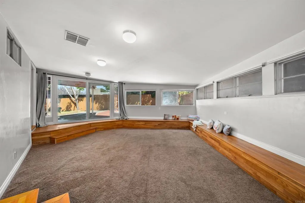 https://cdn.realtyfeed.com/cdn/127/306528361/ba808ddffe534ef0c1da408b28c52a3e.webp