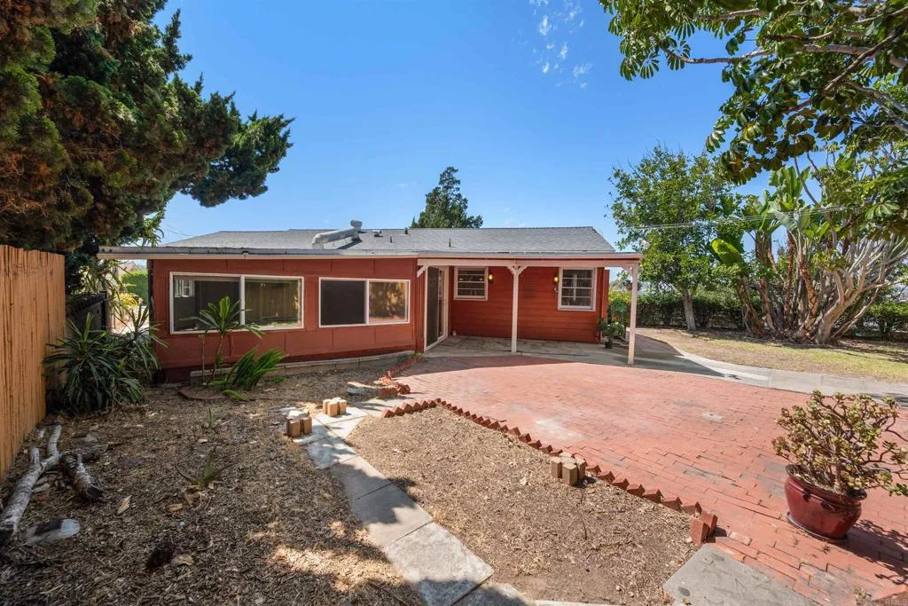 https://cdn.realtyfeed.com/cdn/127/306528361/d11b803ee3d4c23bcd817e474f8dc42d.webp