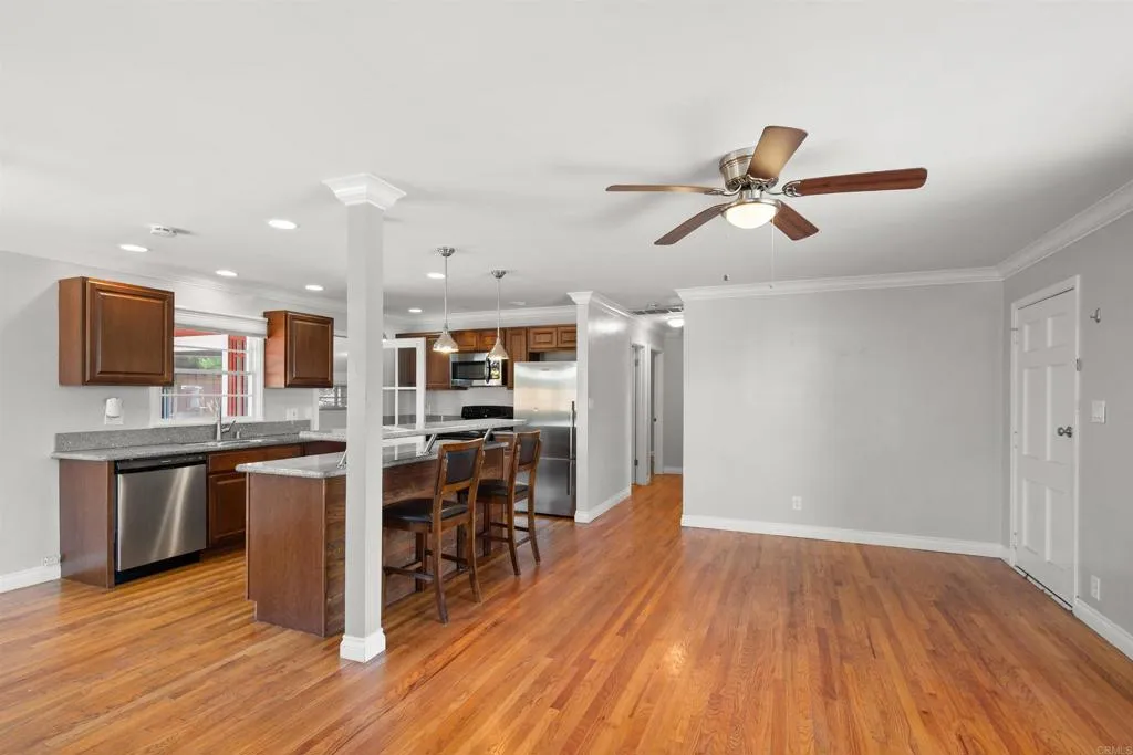 https://cdn.realtyfeed.com/cdn/127/306528361/fcef204774d6afc6c102b4a85bba0709.webp