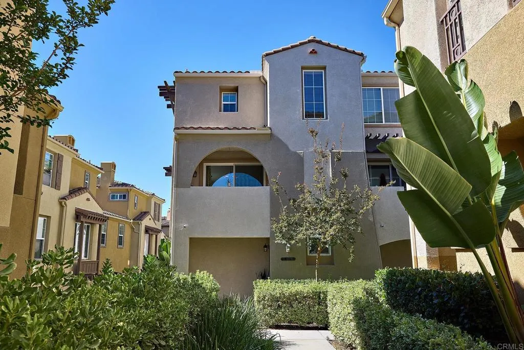 https://cdn.realtyfeed.com/cdn/127/306528364/9880bf1b1d3602c3ec239bcd69a24114.webp