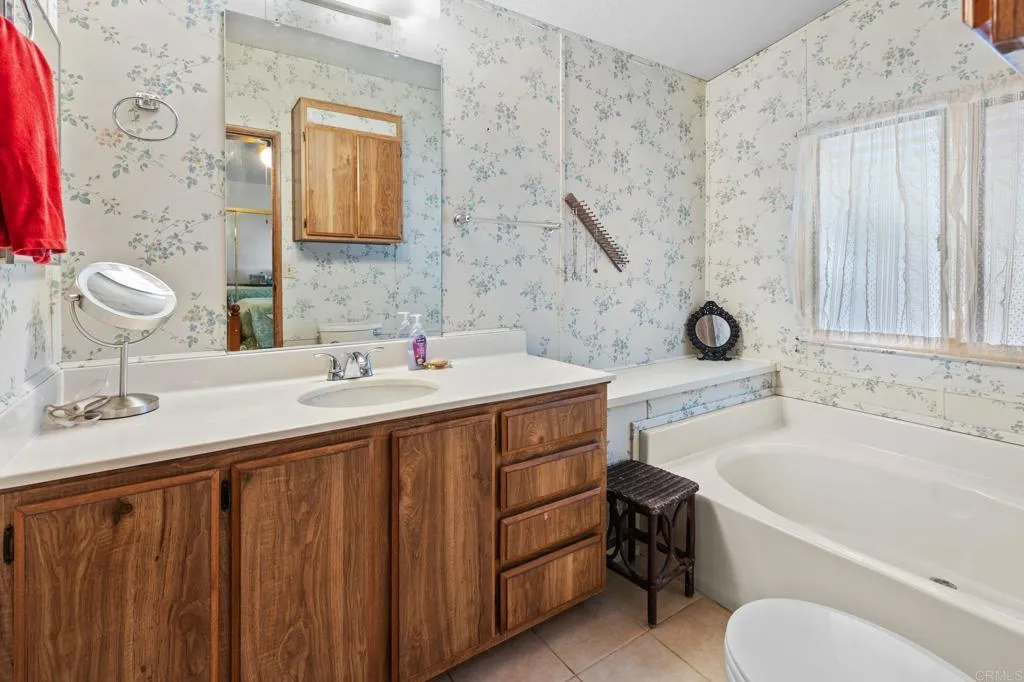 https://cdn.realtyfeed.com/cdn/127/306528402/24b34691517fcc2c4add31bb14fb6c32.webp