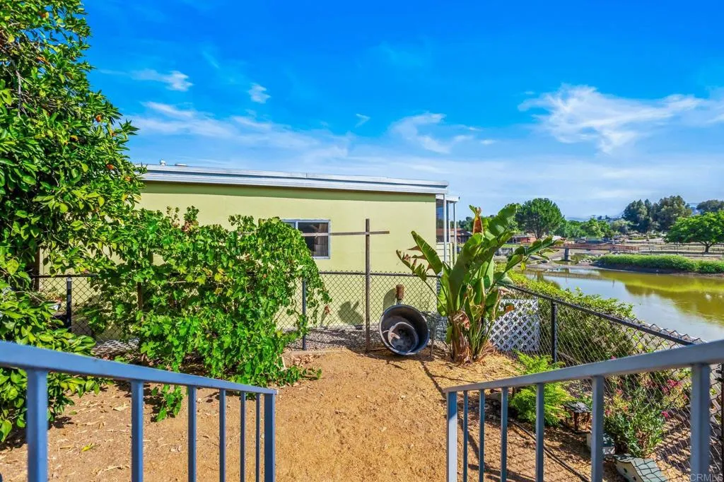 https://cdn.realtyfeed.com/cdn/127/306528402/7948a6fbb4ab84e7c80f32f7ec1a1e8c.webp