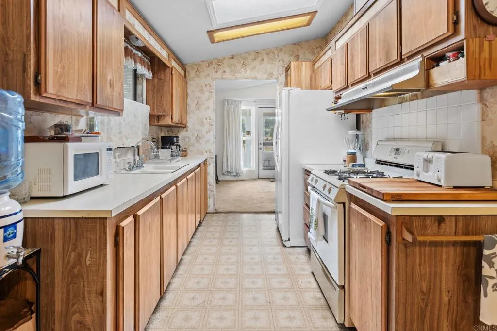 https://cdn.realtyfeed.com/cdn/127/306528402/f0a9c3dafb51b40f886332f813c509ed.webp
