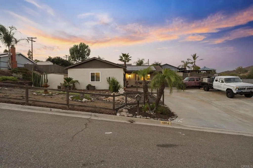 https://cdn.realtyfeed.com/cdn/127/306528406/7c55d49e89c11a0753720c91e4fbcf55.webp