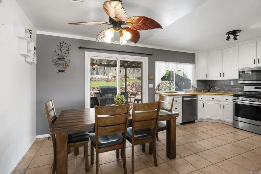 https://cdn.realtyfeed.com/cdn/127/306528406/a8ff9e3fd12de84da4cd2db282f04c77.webp