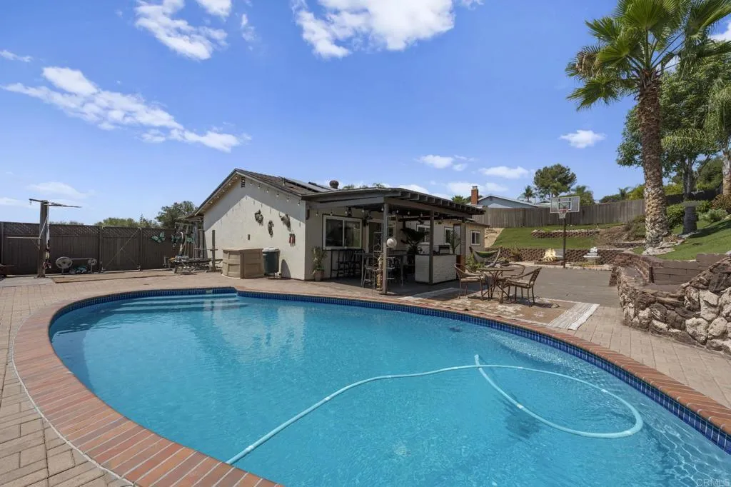 https://cdn.realtyfeed.com/cdn/127/306528406/e60212c974b89bf1355eca67e902997b.webp