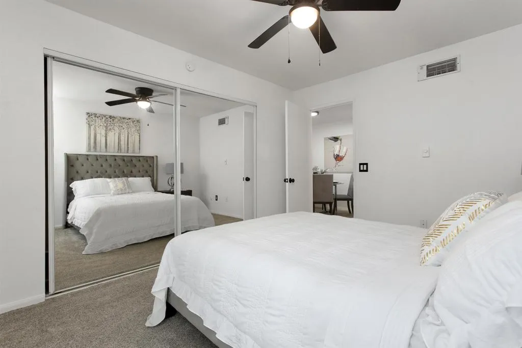 https://cdn.realtyfeed.com/cdn/127/306528407/0761fb818a907710b003739cf1cdd272.webp