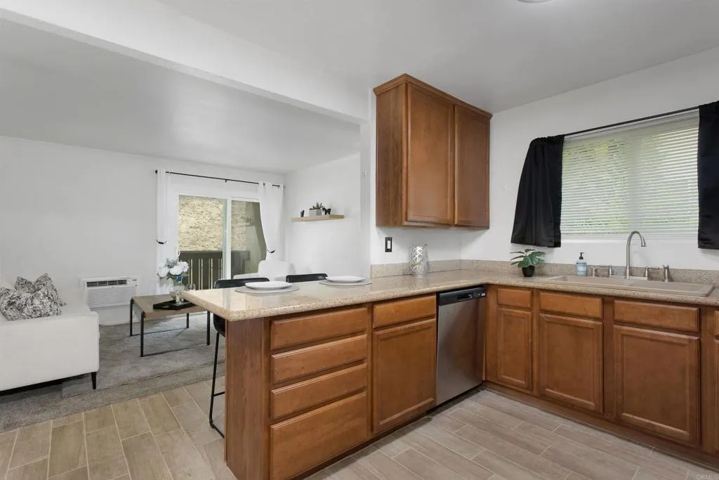 https://cdn.realtyfeed.com/cdn/127/306528407/7f5196d69776f3c20e3909e2602ddea5.webp