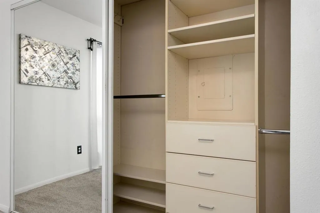 https://cdn.realtyfeed.com/cdn/127/306528407/efd82b140835fbfc7dda5c9ac5b429cf.webp