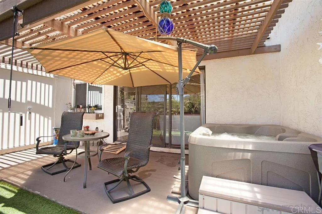 https://cdn.realtyfeed.com/cdn/127/306528428/158827bf2ed462fc5d83174db2109d7e.webp