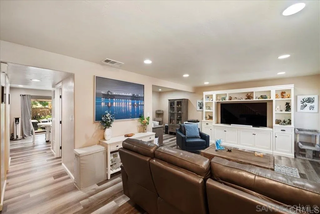 https://cdn.realtyfeed.com/cdn/127/306528428/211f6a6a40110036aa58bd4687661c4a.webp