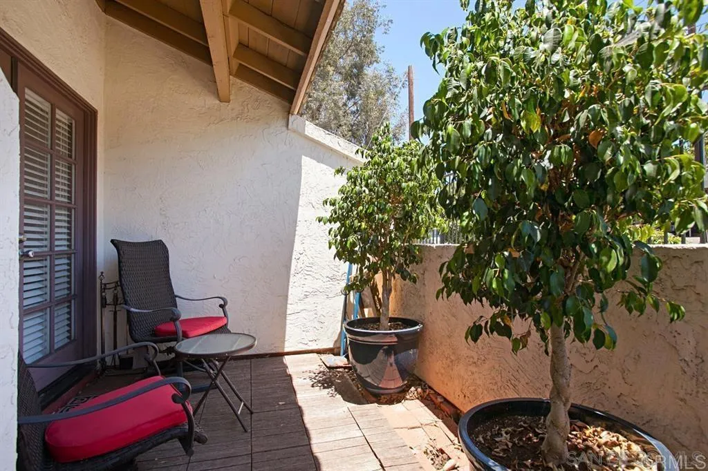 https://cdn.realtyfeed.com/cdn/127/306528428/7064f8c831a09f98c8a4d503406f7f42.webp