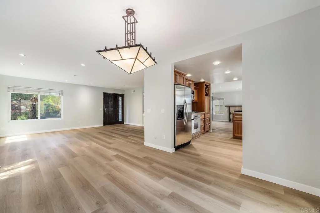 https://cdn.realtyfeed.com/cdn/127/306528463/4737e51df6c4a860c1371108733abfe6.webp