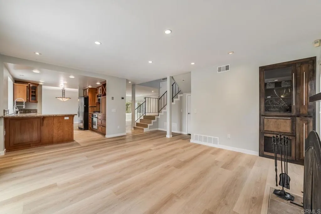 https://cdn.realtyfeed.com/cdn/127/306528463/74c685126e164951210a540b36782eee.webp