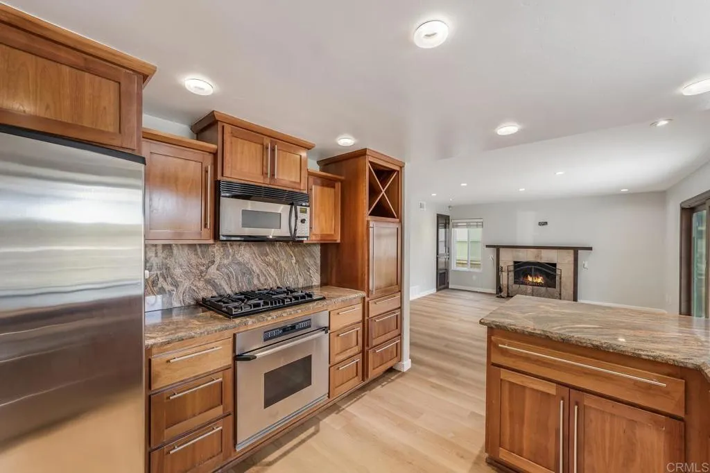 https://cdn.realtyfeed.com/cdn/127/306528463/d7cc3f17ed2cea797170858141d16cff.webp
