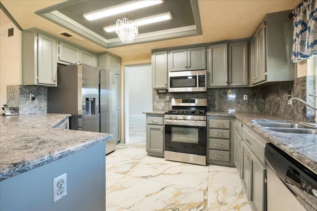 Photo #8: PTP2506512 Listing: Photo #8