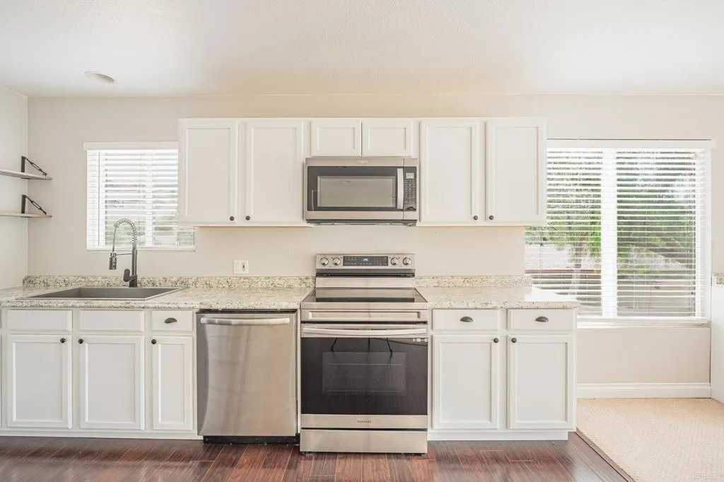 https://cdn.realtyfeed.com/cdn/127/306528545/1551c8f2455219e06c65bfdd769d091b.webp