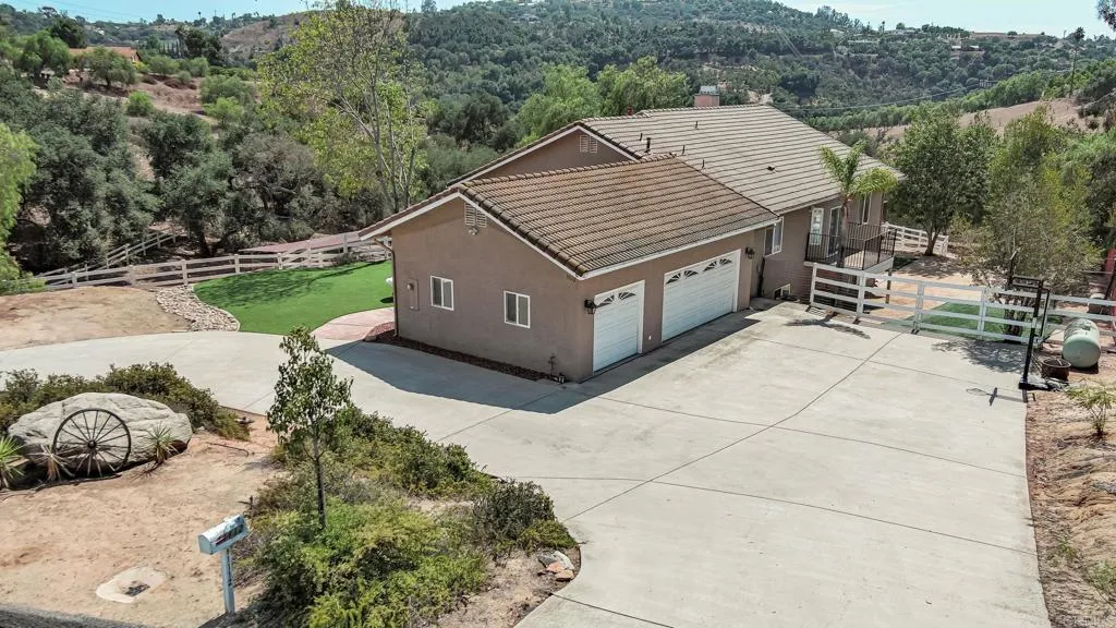 https://cdn.realtyfeed.com/cdn/127/306528545/60583ac8bef802da534f12679114b708.webp