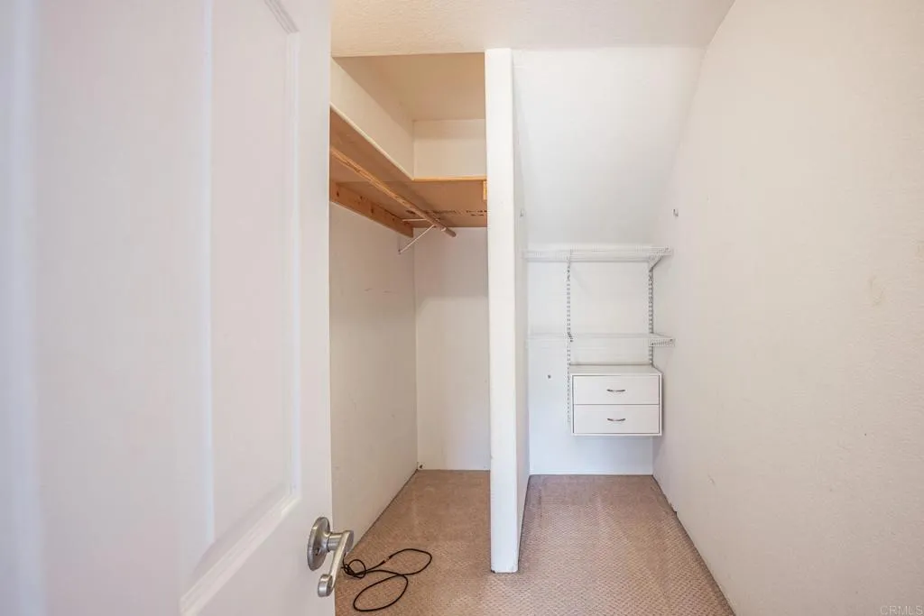 https://cdn.realtyfeed.com/cdn/127/306528545/69b131cca594253b02fec3f15038a2a0.webp