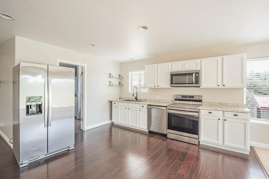 https://cdn.realtyfeed.com/cdn/127/306528545/76948cdcd03105cca88945e38add0c9d.webp