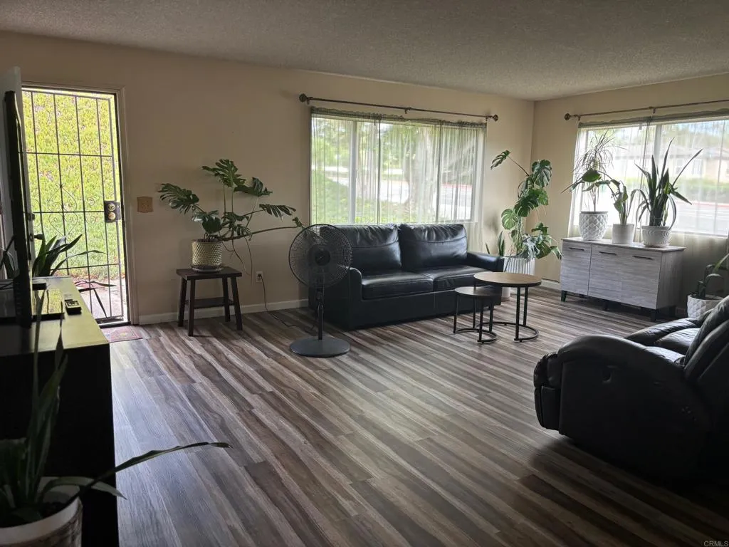 https://cdn.realtyfeed.com/cdn/127/306528612/0445bc3f10e2975641655e40c8a3734f.webp